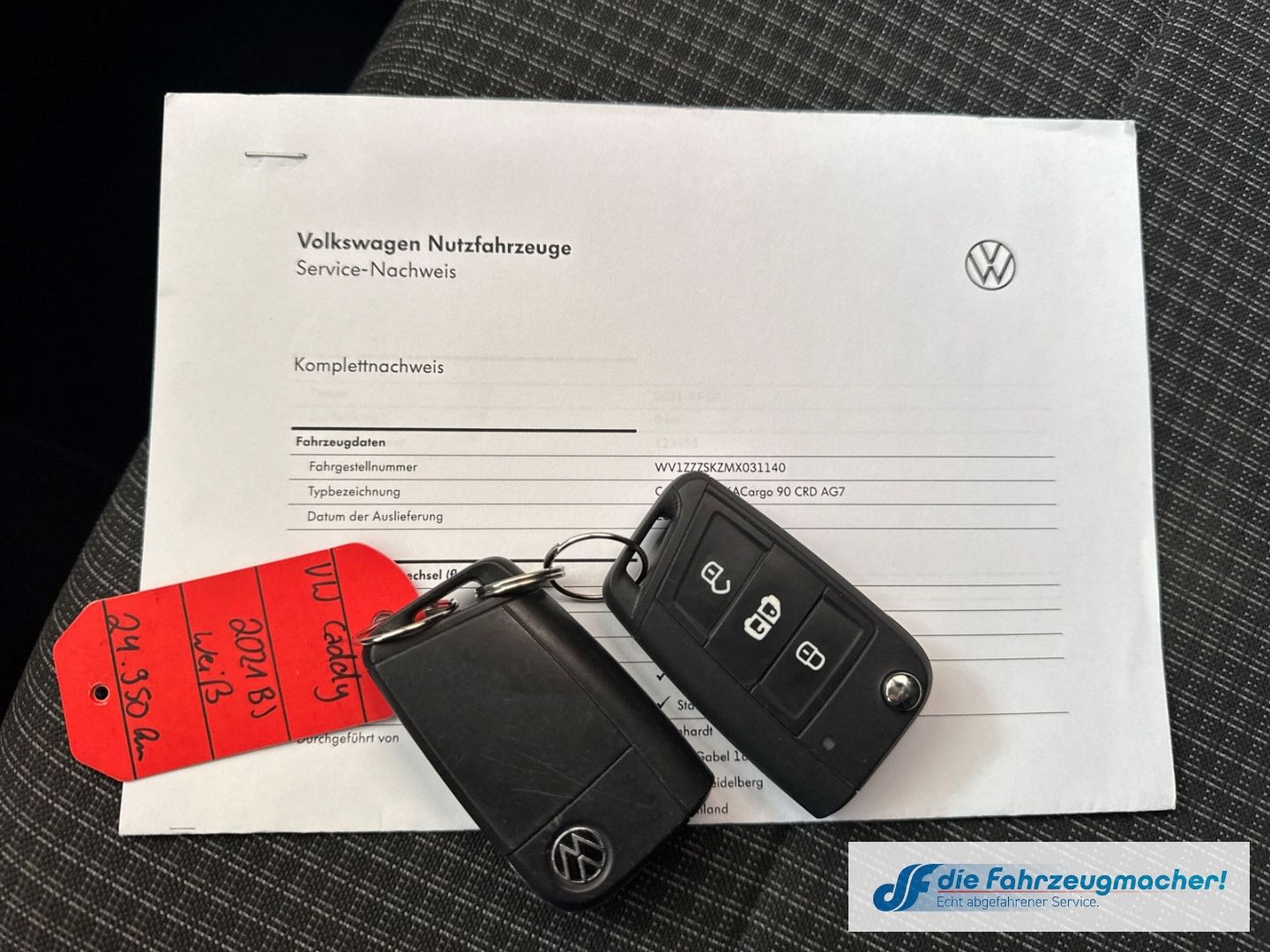 Fahrzeugabbildung Volkswagen Caddy Cargo Maxi DSG AHK 25tkm Temp PDCv+h El. P
