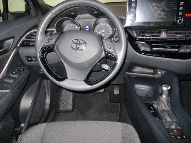 Fahrzeugabbildung Toyota C-HR Hybrid Business Edition