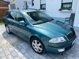 Skoda Octavia Combi 1.6 mit AHK, TÜV neu, günstig+gut