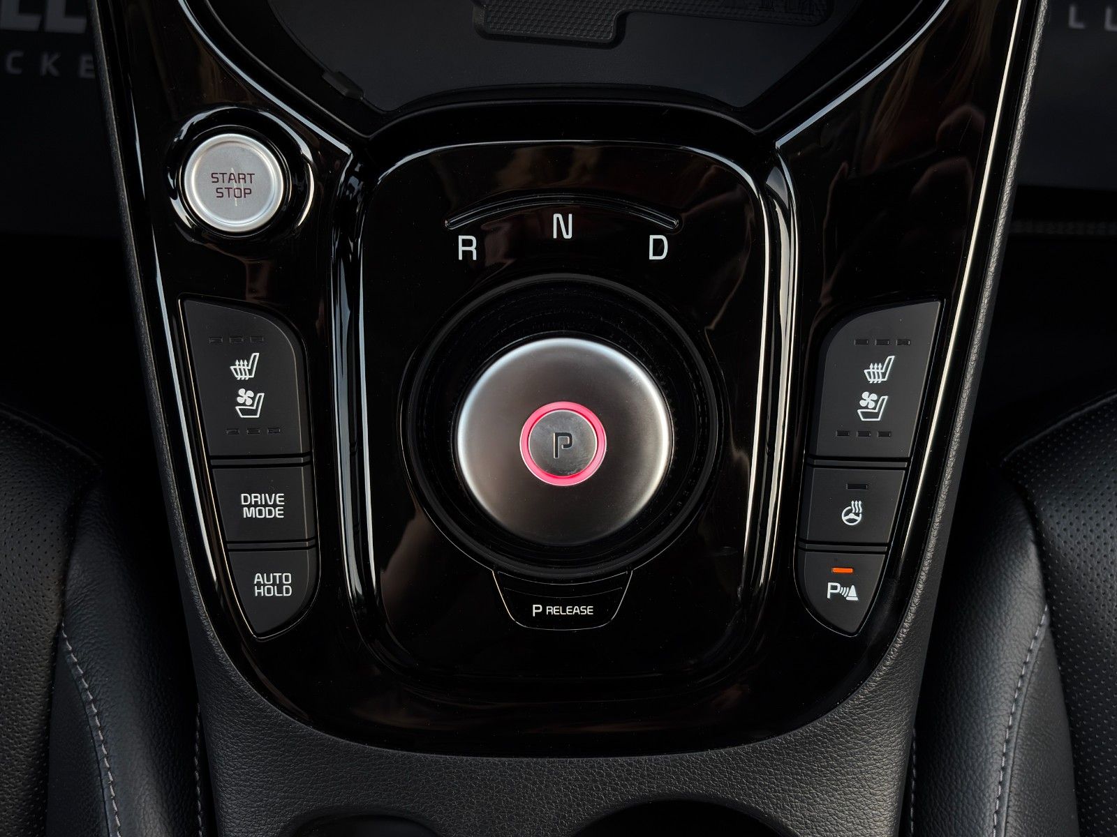 Fahrzeugabbildung Kia e-Soul Spirit 64kW ACC H&K NAV CAM Wärmepumpe