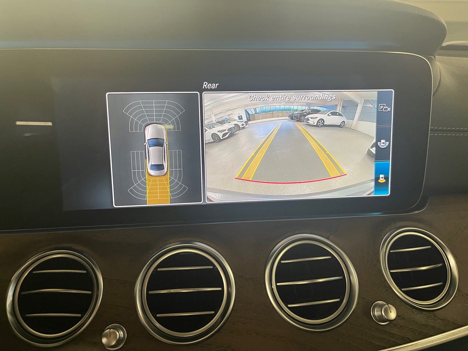 Fahrzeugabbildung Mercedes-Benz E 200 Exclusive Widescreen*Distronic*Multibeam*