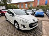 Peugeot 308 Access*2.Hand*Klima*Navi* - Peugeot 308 Access mit Benzin-Antrieb