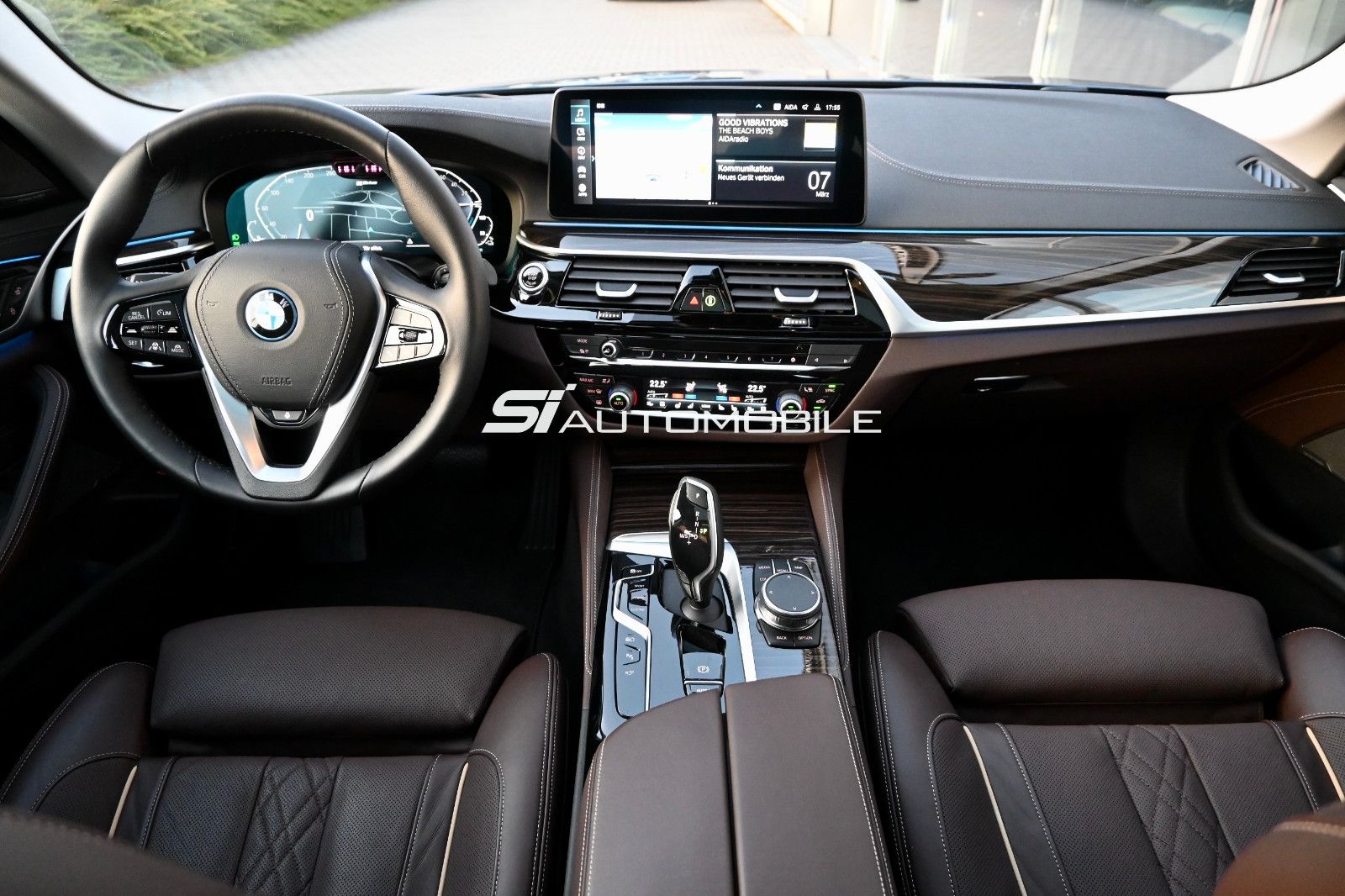 Fahrzeugabbildung BMW 545e xDr. Luxury °UVP 99.870€°ACC°GLASDACH°360°K