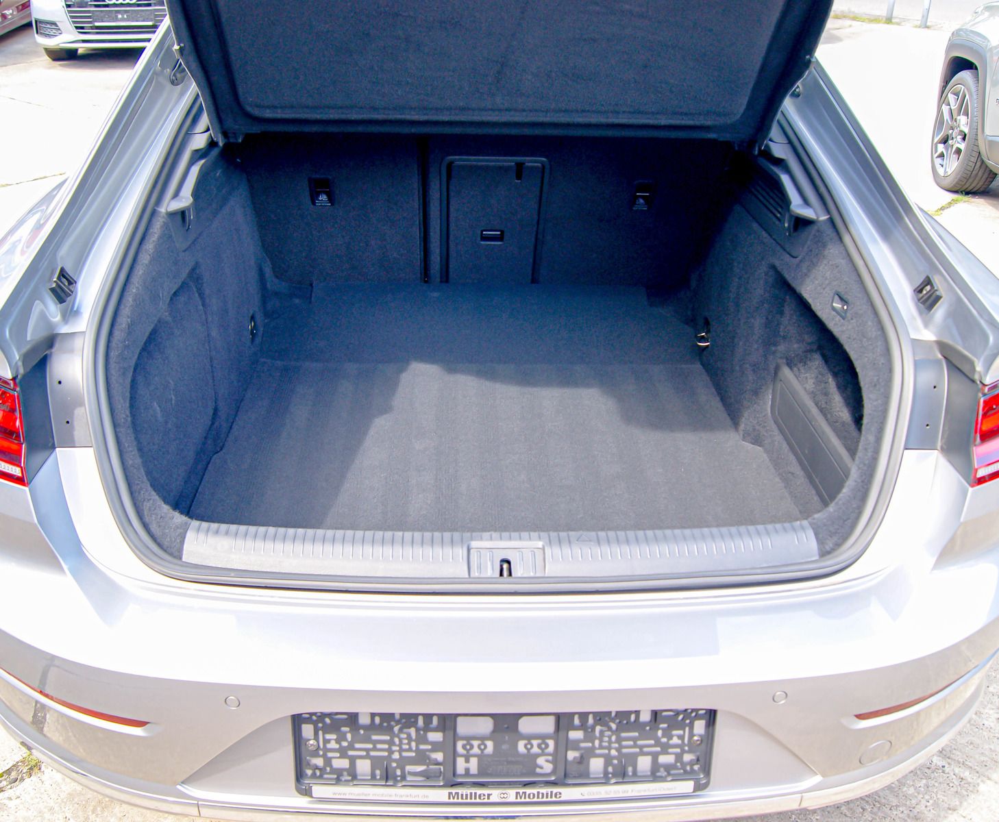 Fahrzeugabbildung Volkswagen Arteon R-Line 4Motion HEADUP PANORAMA STANDHEIZG