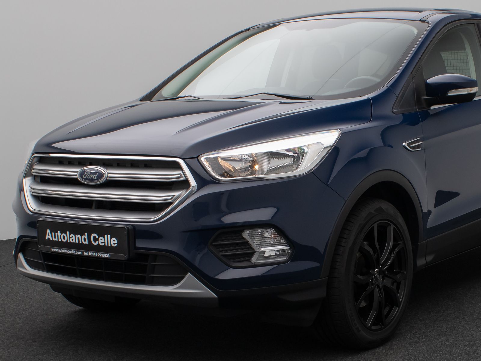Fahrzeugabbildung Ford Kuga Trend AHK Sitzhzg PDC Tempomat 8Fach