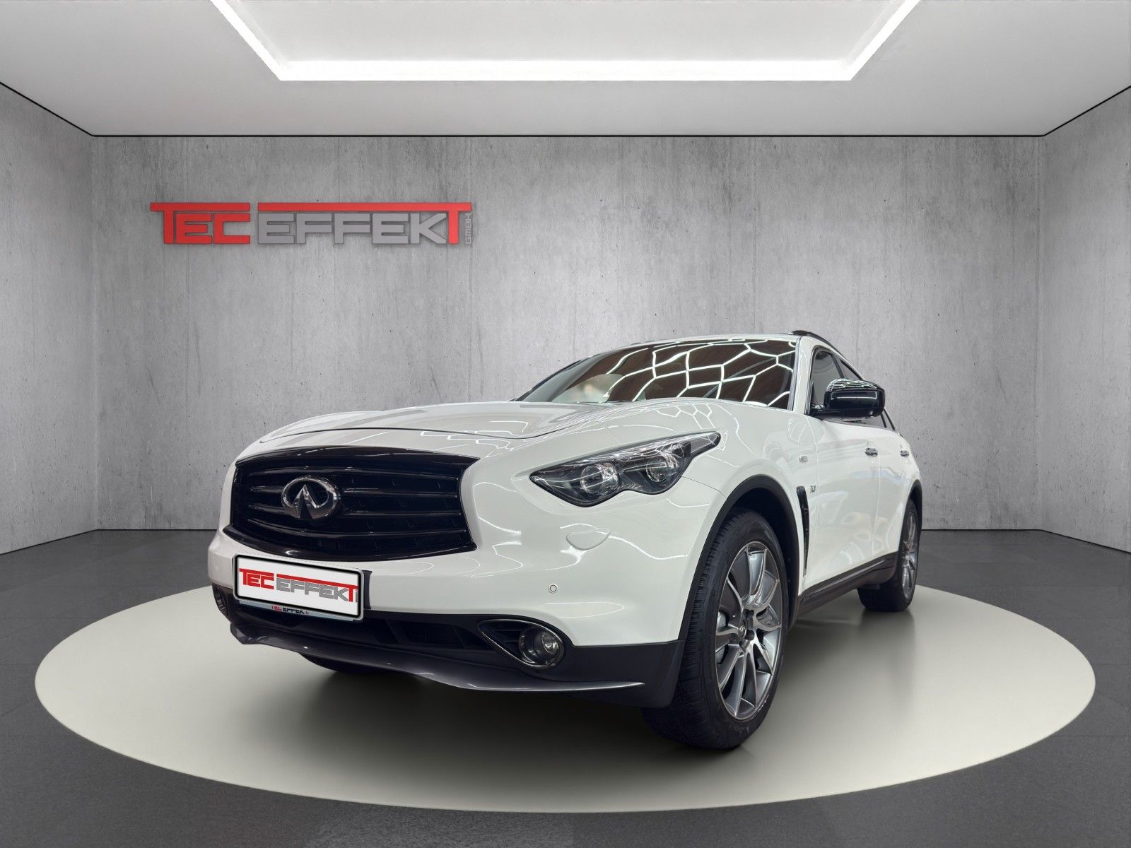 INFINITI QX70