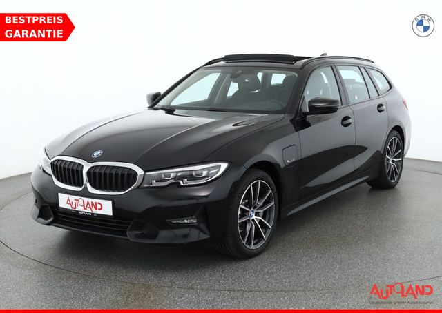 BMW 330e Touring Sport Line Leder AHK Panorama Navi