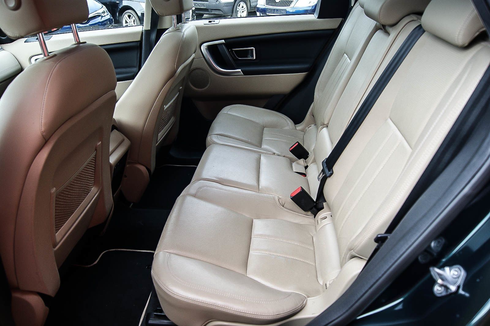 Fahrzeugabbildung Land Rover Discovery Sport 2.0 HSE AUTO LEDER PANORAMA 1.HD