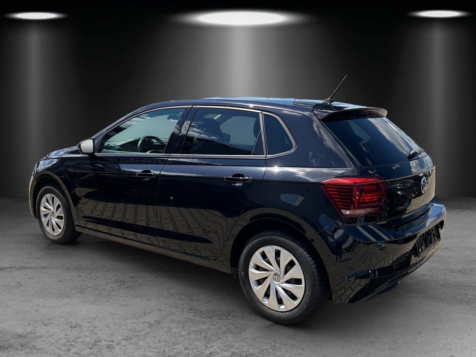 Fahrzeugabbildung Volkswagen Polo 1.0 Comfortline