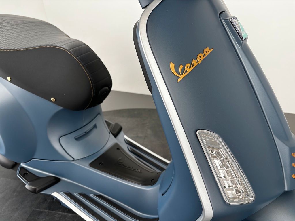 Fahrzeugabbildung Vespa PRIMAVERA 50 Officina 8 *NEUFAHRZEUG*