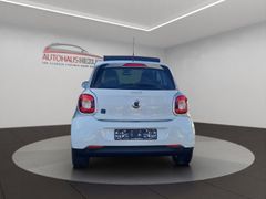 SMART forfour electric drive EQ Faltdach Apple CarPlay