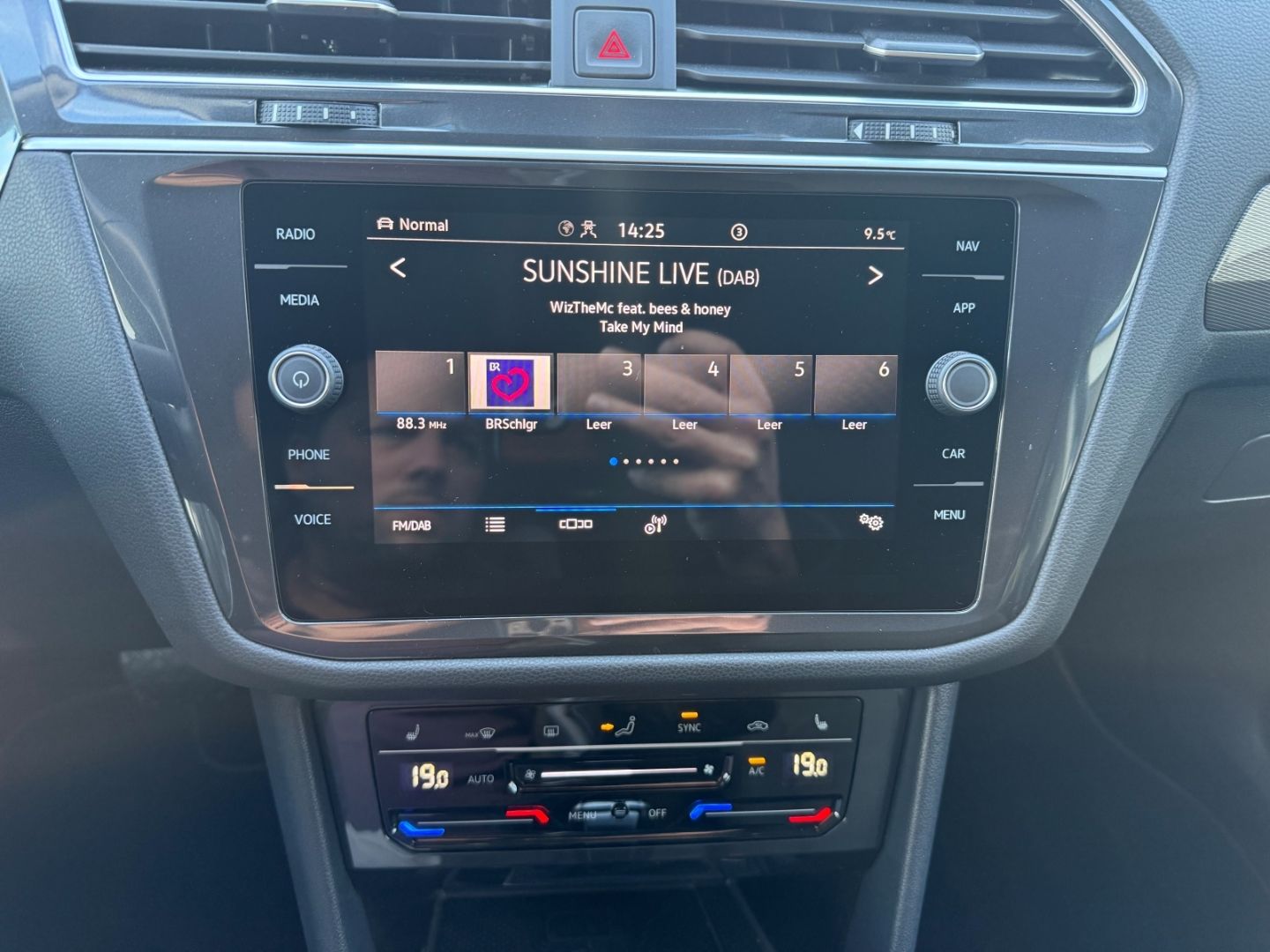 VW Tiguan Allspace 4Motion 2.0 TDI AHK-klappbar Nav - Image 19