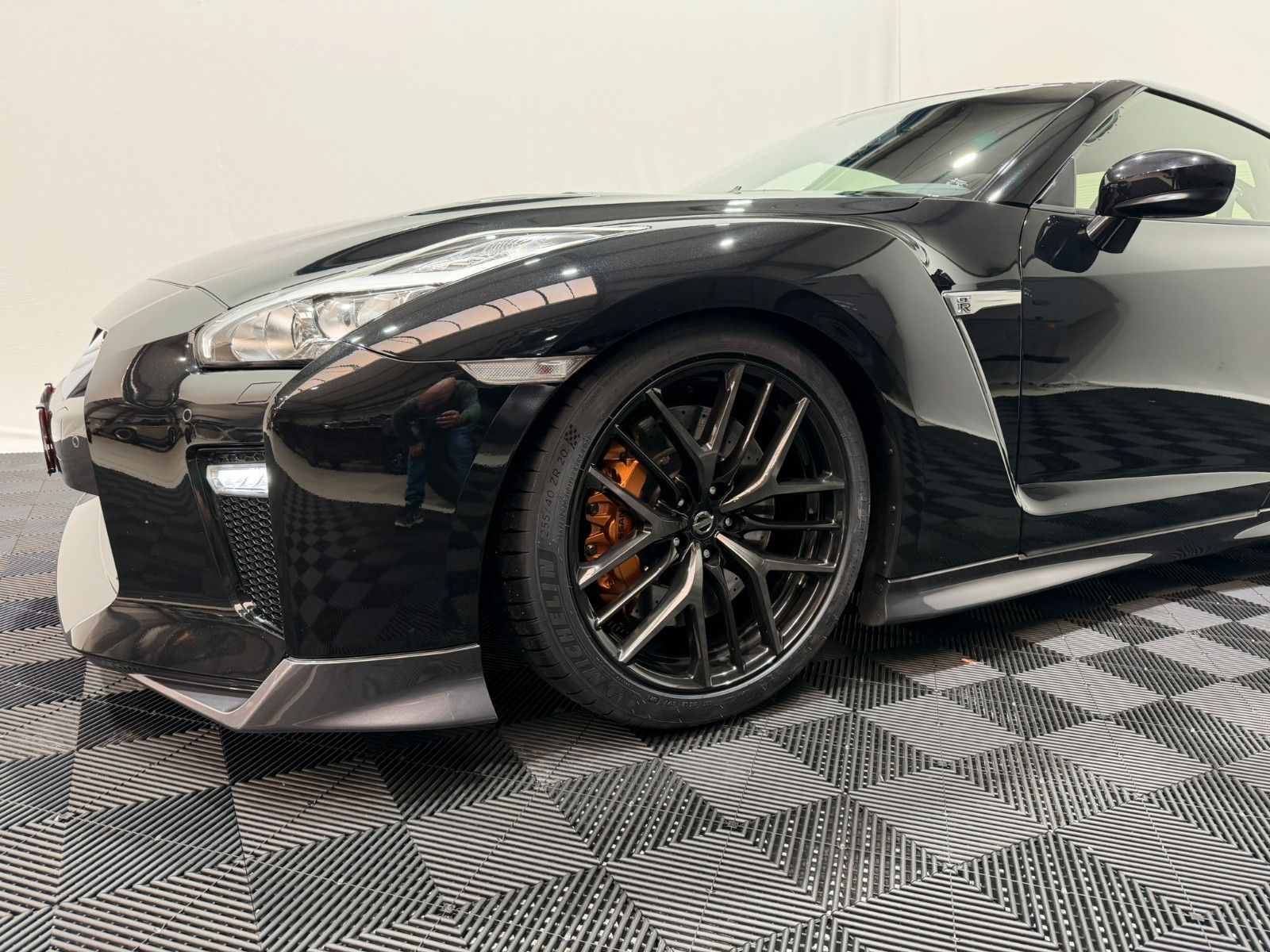 Fahrzeugabbildung Nissan GT-R Prestige Edition / S.heft Nissan Brömmler