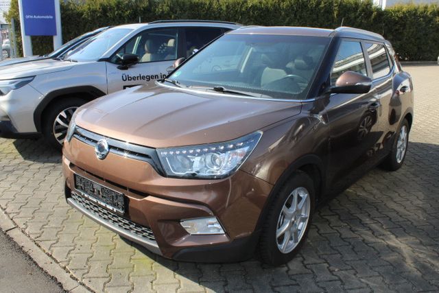 Ssangyong Tivoli Sapphire 4x4  Glasschiebedach