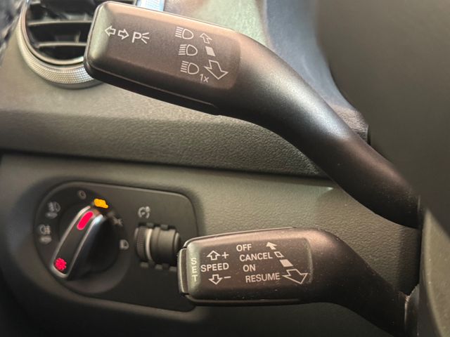 AUDI A3 A3 1.8l S LINE PLUS*XENON*TEMPO*PDC*SZHG*TÜV NEU - Bild 10