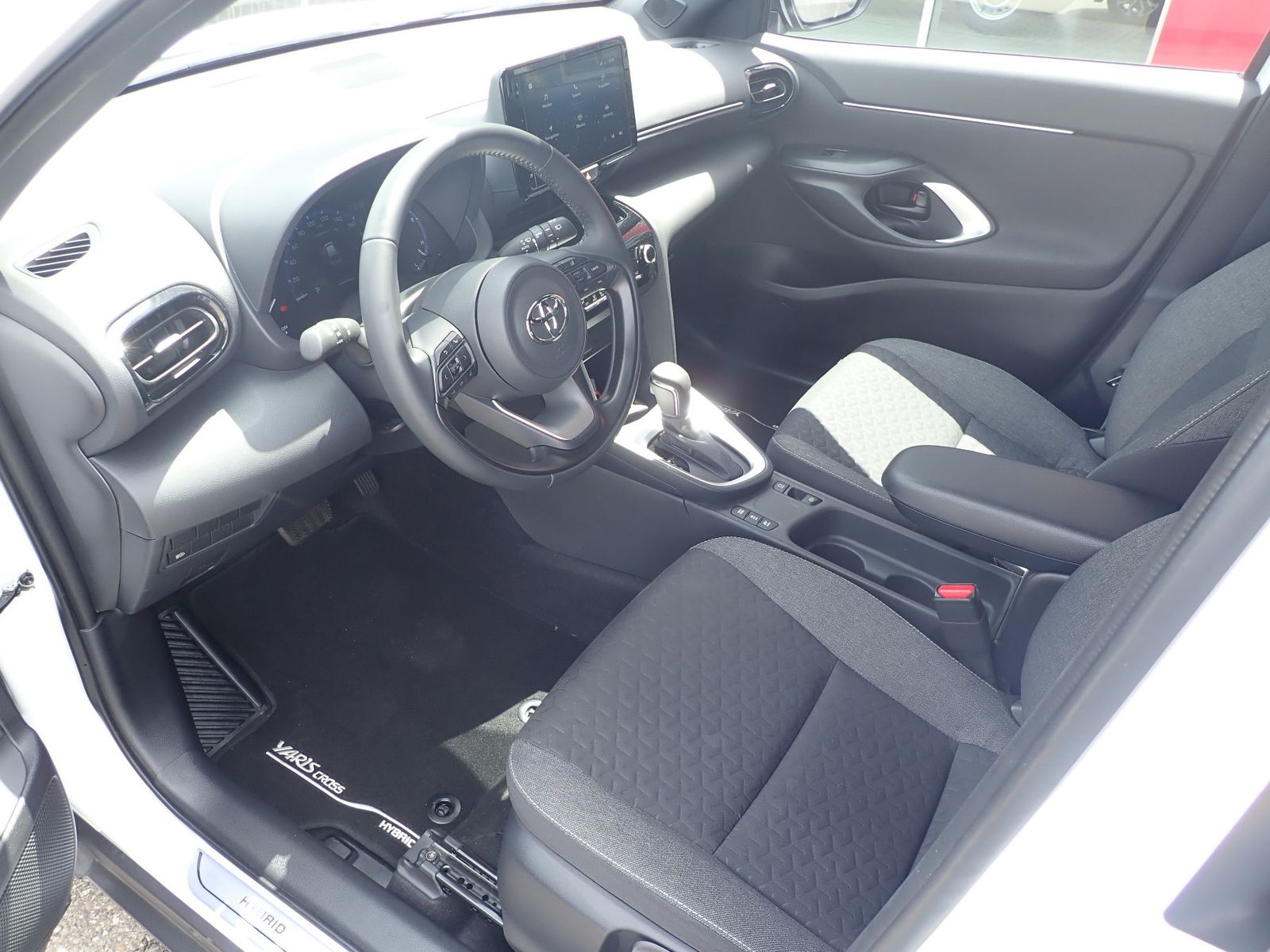 Fahrzeugabbildung Toyota Yaris Cross Hybrid FWD Team Deutschland/KAMERA