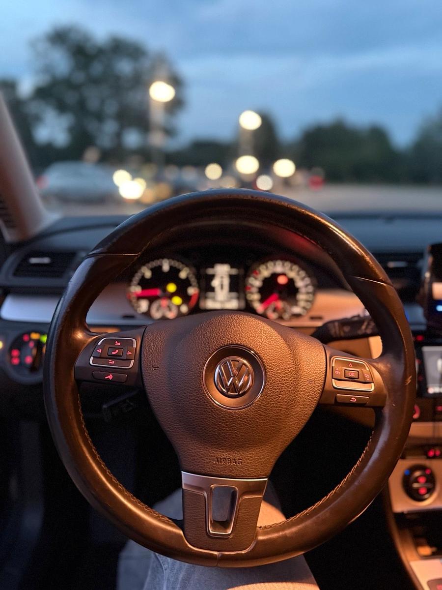 Volkswagen Passat 2009 — photo 6
