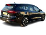 Ford Focus Titanium *Navi/SHZG/LED/TPMT/PDC/1.HD* - Ford Focus Titanium mit Benzin-Antrieb