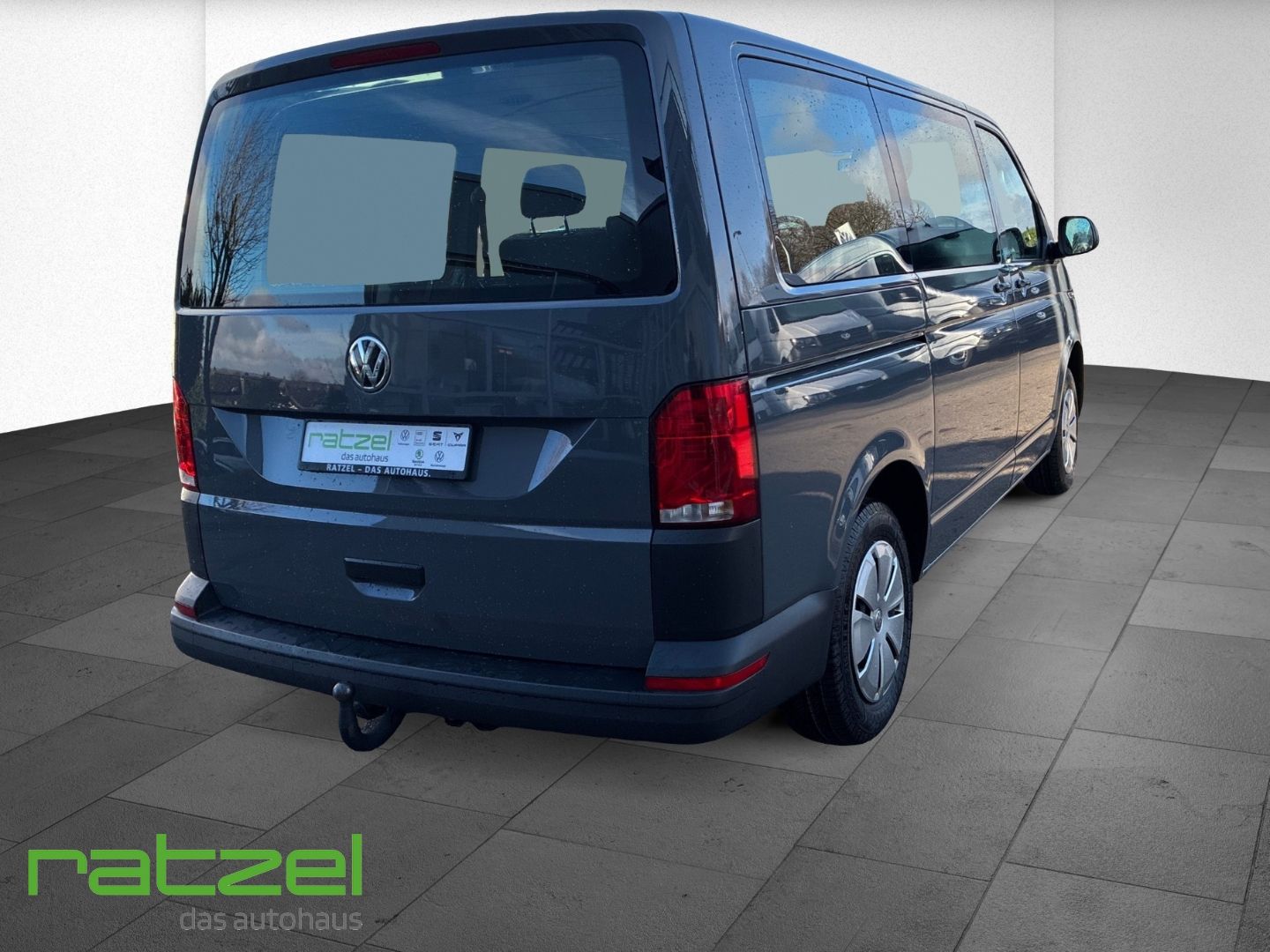 Fahrzeugabbildung Volkswagen T6.1 Kombi 2.0 TDI StandHZG AHK DAB Notbremsass.