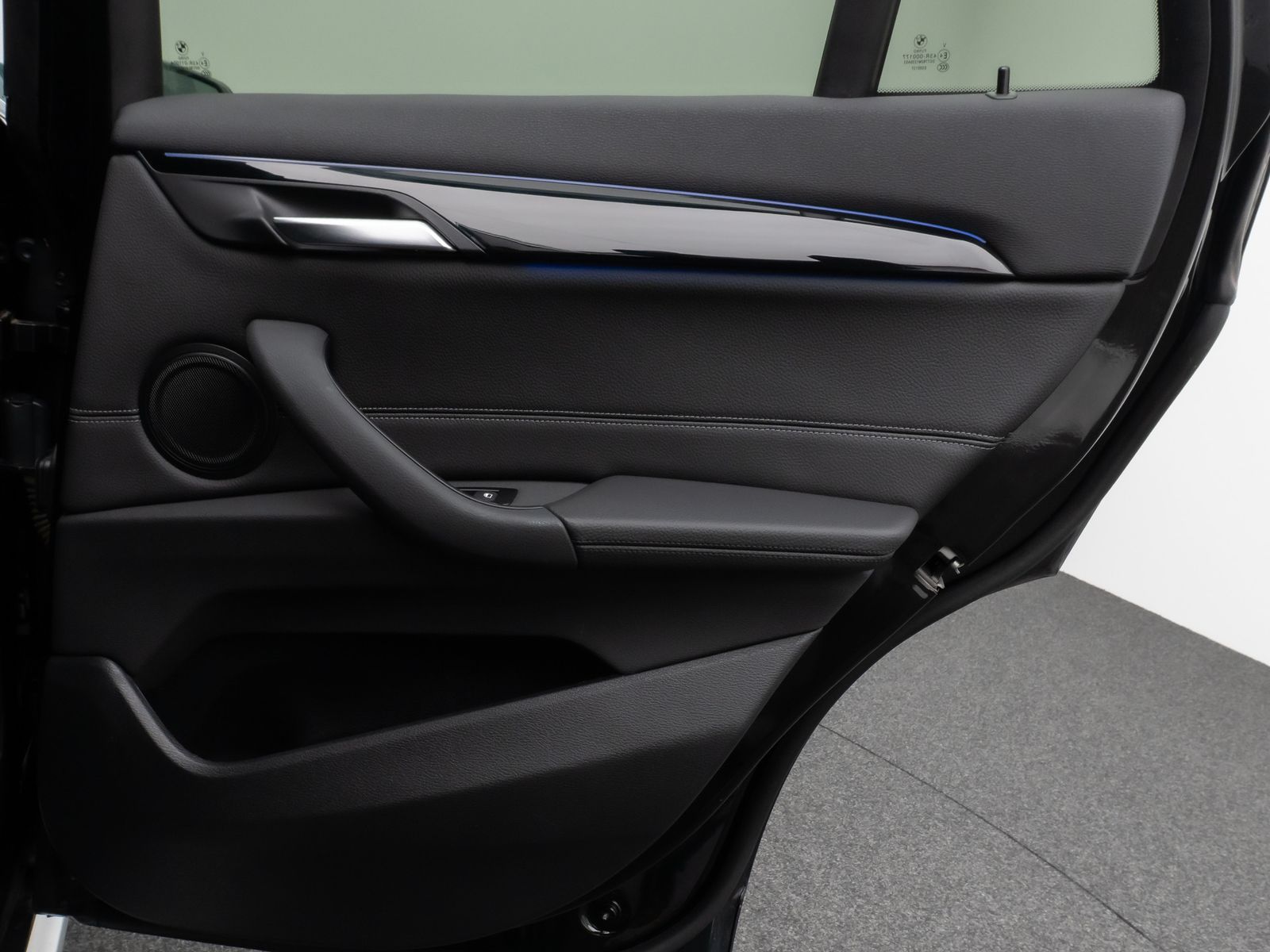 Fahrzeugabbildung BMW X1 sD18d xLine Parkassist HUD DAB Lenkrhzg Alarm