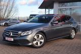 Mercedes-Benz E200 T-Modell Avantgarde - Mercedes-Benz E 200 mit Benzin-Antrieb: Kombi, Automatik