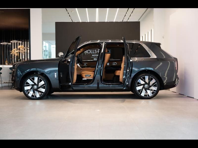 Rolls-Royce Cullinan Provenance 2 Year Warranty & Service imagem 3