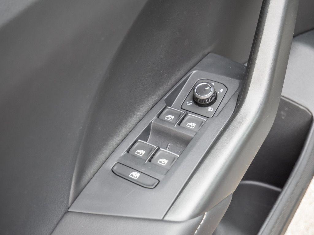 Volkswagen T-Cross 1.0 l TSI DSG R-Line Navi R-Kam PDC SHZ, миниатюра 20