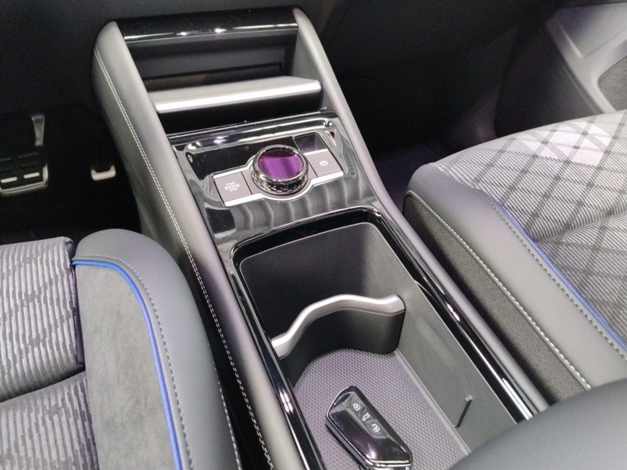 Tiguan R-Line 1.5 eHybrid DSG Klima Navi