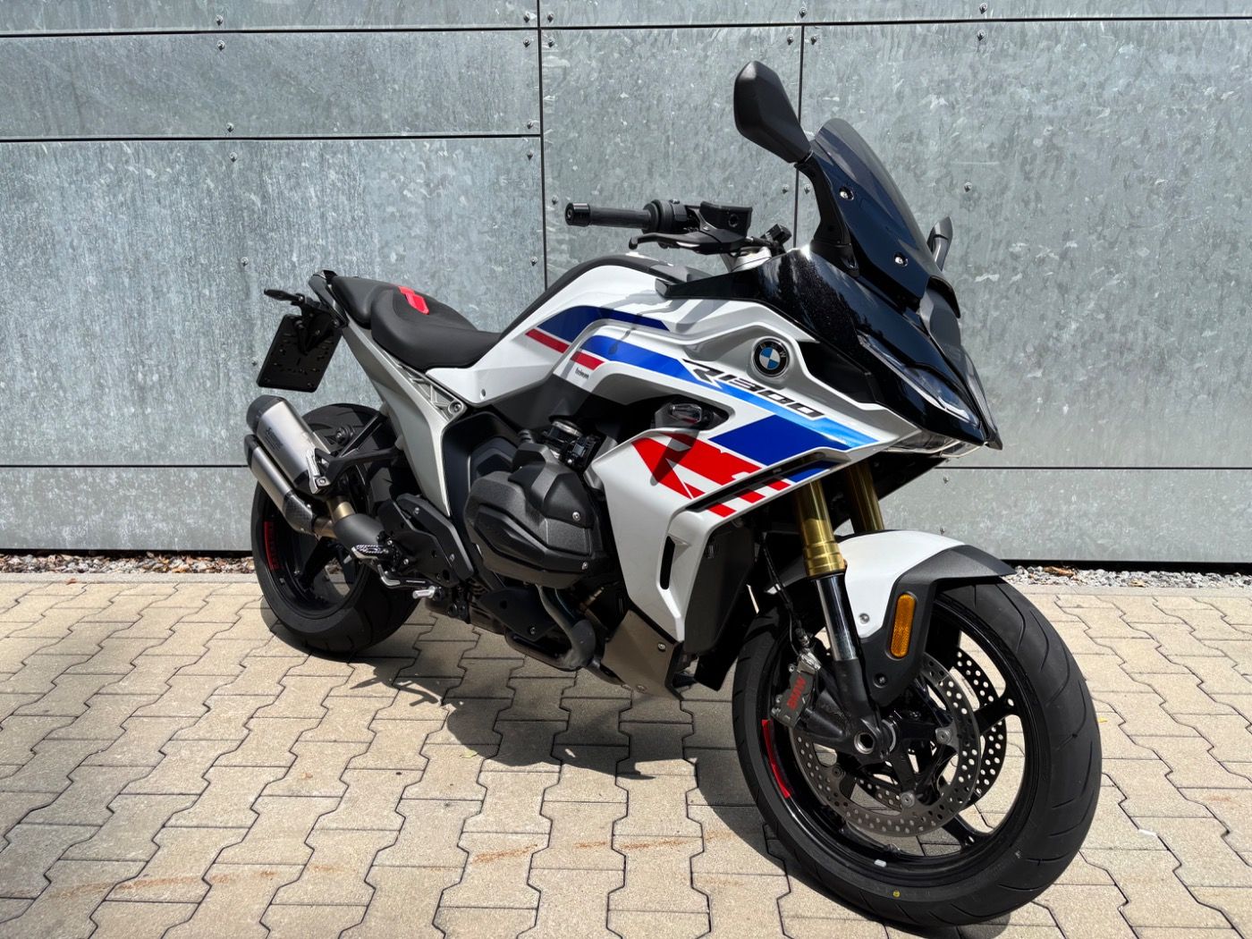 Fahrzeugabbildung BMW R 1300 RS Performance