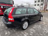 Volvo V50 Kombi 2.0 D Momentum - Volvo V50 mit Diesel-Antrieb: 2.0