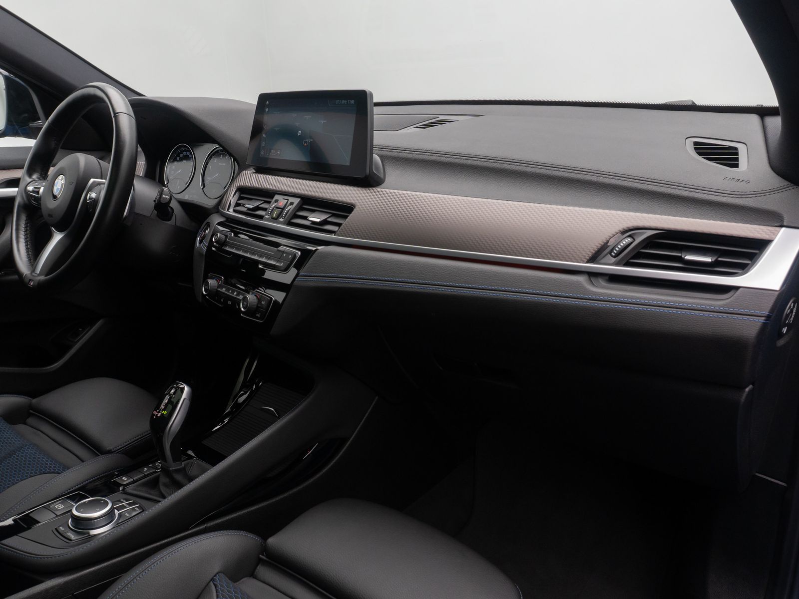 Fahrzeugabbildung BMW X2 M35i HUD DAB Kamera ACC Komfort Panorama HiFi