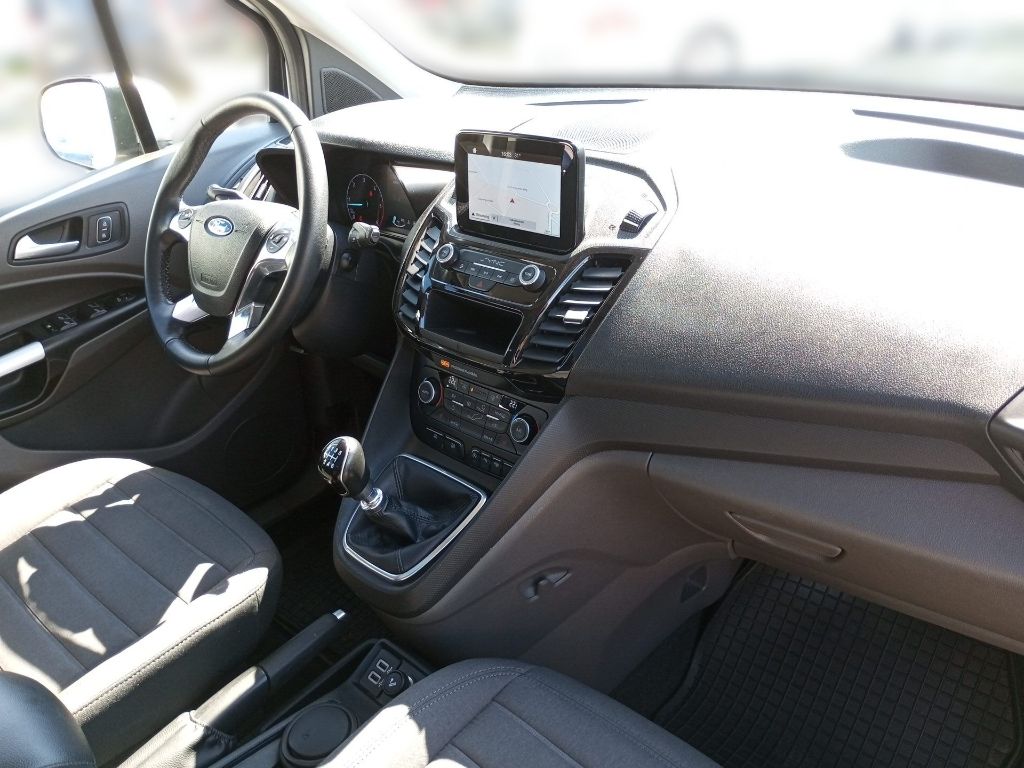 Fahrzeugabbildung Ford Grand Tourneo Connect 1.5 TDCI Titanium 7-Sitzer