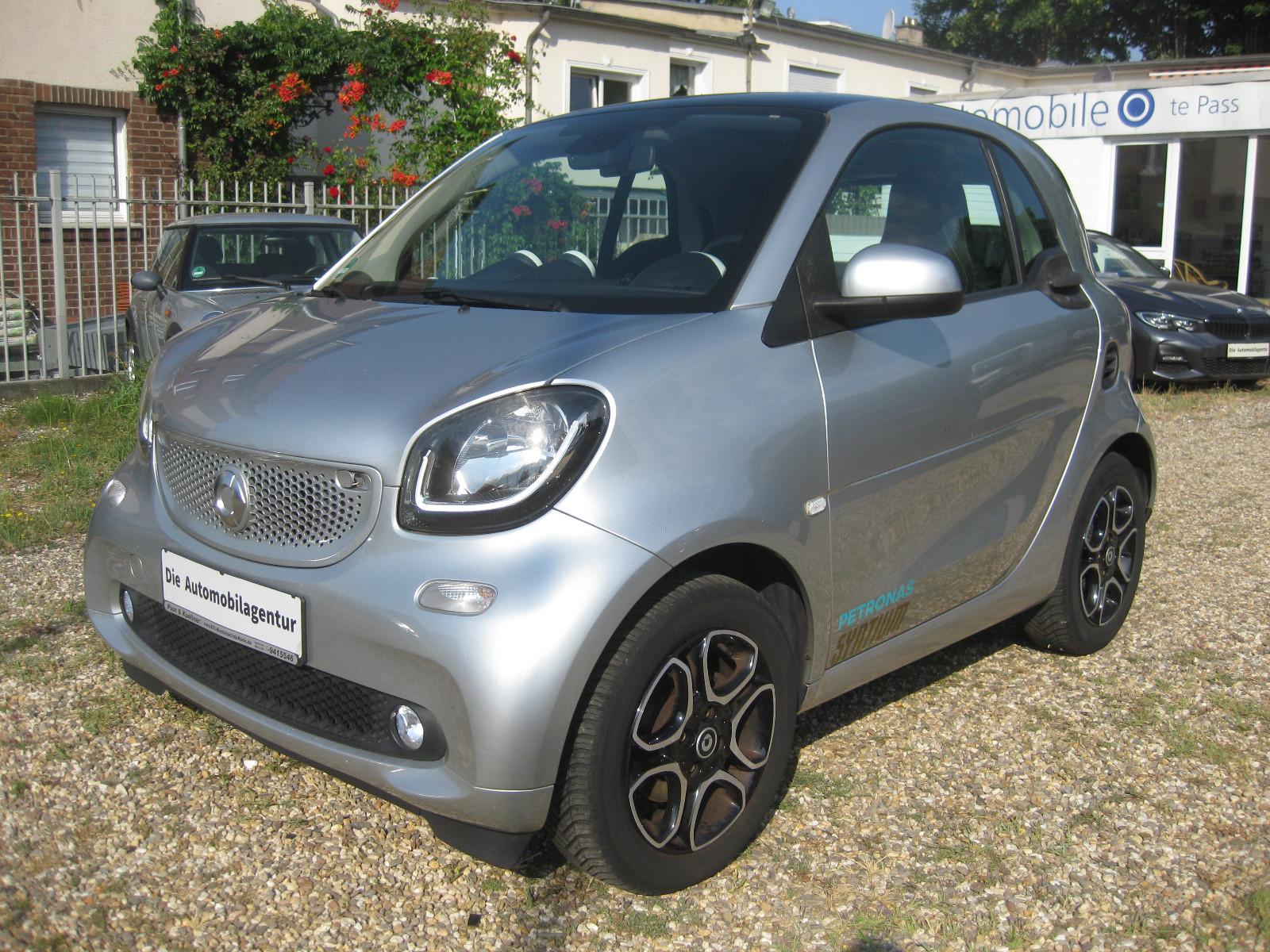 Smart ForTwo Klima/Leder/Pano/LM/85TKM/1.Hd.