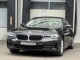 BMW 520 e LED BMW-Live-Cockpit 4-Zonen Ambiente  - BMW 520 mit Hybrid-Antrieb