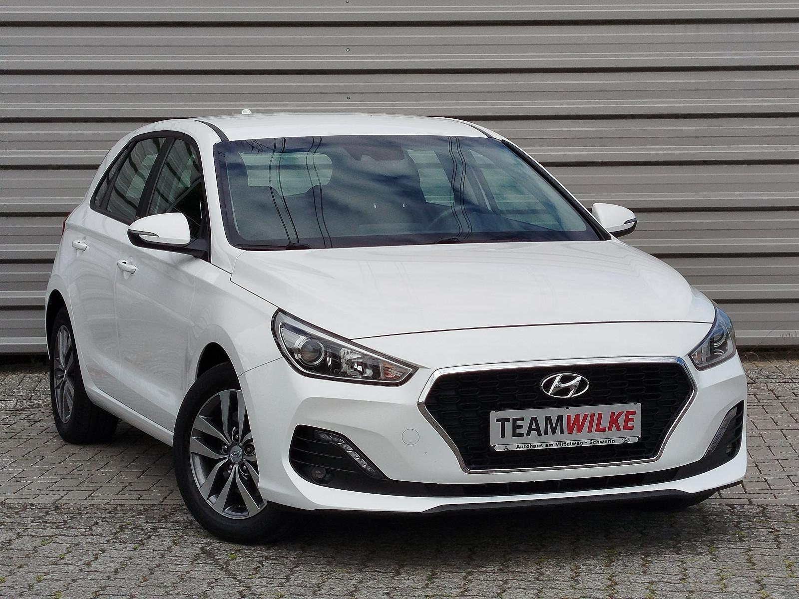 Hyundai i30 Trend Navi PDC+Kam SHZ LHZ AppleCarPlay