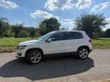 Volkswagen VW Tiguan 1.4 TSI DSG, Panodach, ParkAssist, AHK - VW Tiguan Gebrauchtwagen in Stuttgart