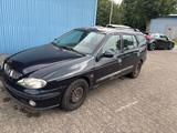 Renault Megane Grandtour RXE 1.6 16V - Renault Megane aus 2000: Kombi