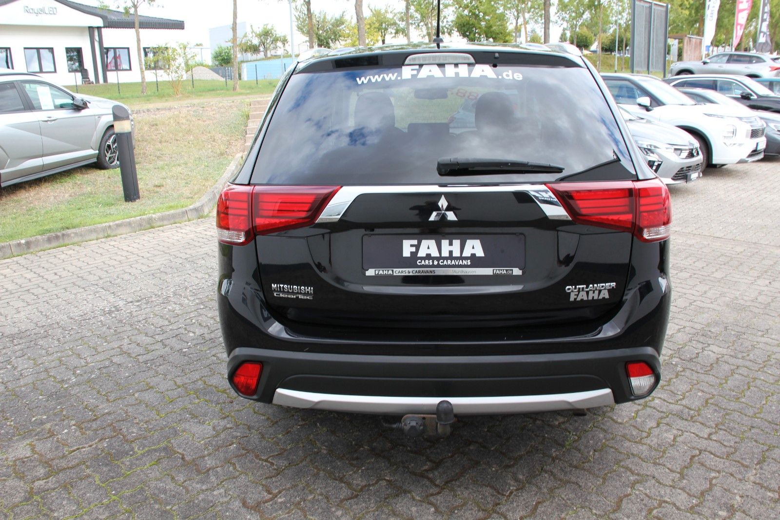 Fahrzeugabbildung Mitsubishi Outlander SUV-Star 2WD