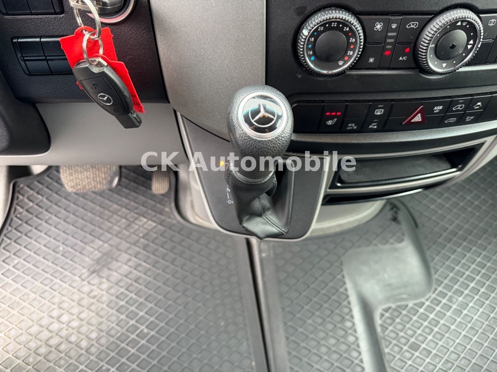 Fahrzeugabbildung Mercedes-Benz Sprinter II Kasten 316 CDI Autom./Navi/Bi-Xenon