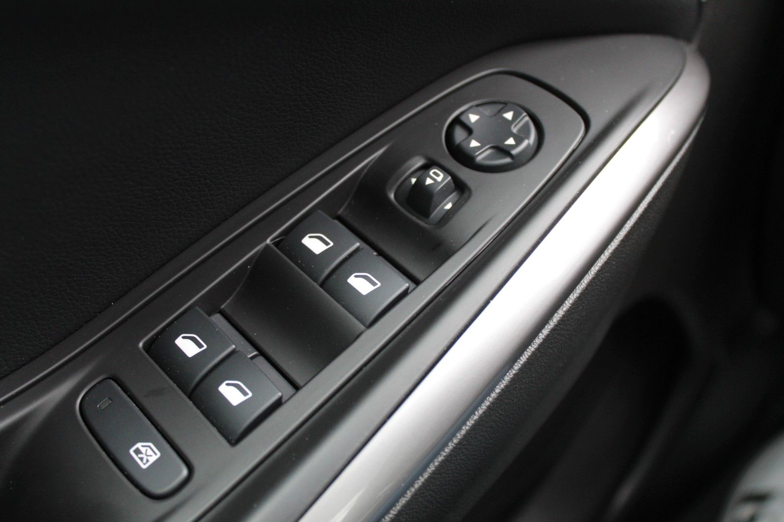 Fahrzeugabbildung Opel Grandland*SHZ*LHZ*360°Kamera*PDC*LED*Keyless
