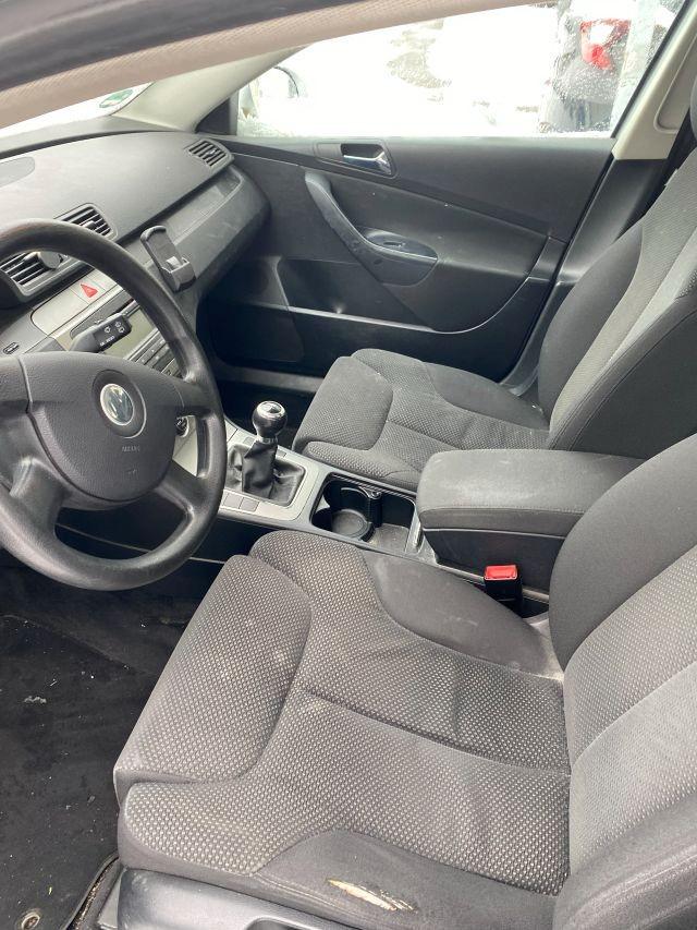 Volkswagen Passat 2006 — photo 12