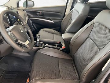 Fotografie 9 des Suzuki (SX4) S-Cross 1,4 Comfort+ ALLGRIP Pano-Dach LED Nav