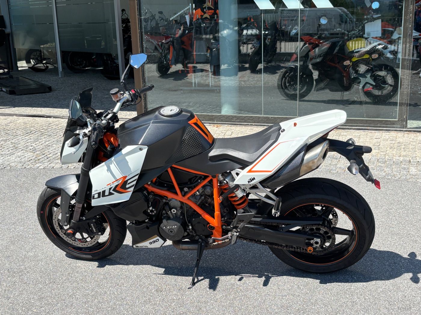 Fahrzeugabbildung KTM 990 Super Duke R
