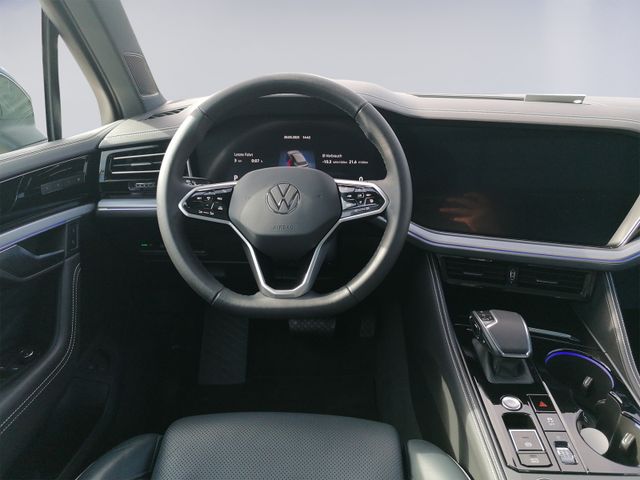 Touareg Elegance 3.0 eTSI 4M HEAD-UP+LUFT+PANO+