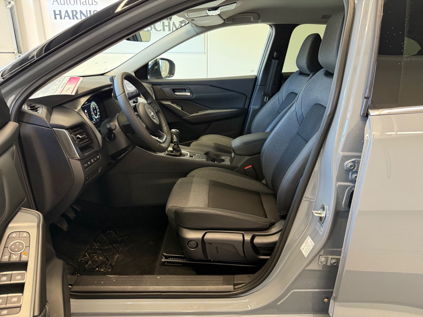 Fahrzeugabbildung Nissan Qashqai N-Connecta MHEV MT - Winter-,Komfort-Pa.