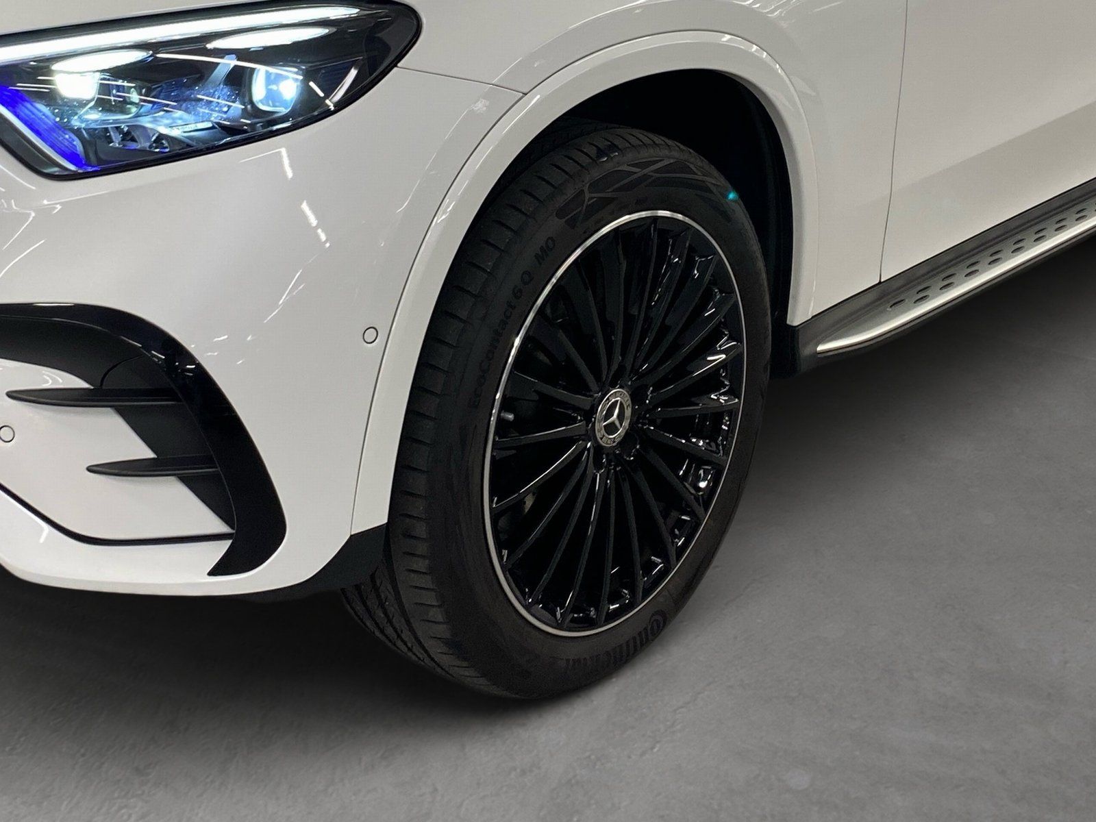 Fahrzeugabbildung Mercedes-Benz GLC 300 4M *Airmatic*STDHZG*HUD*Pano*Distro*AHK*