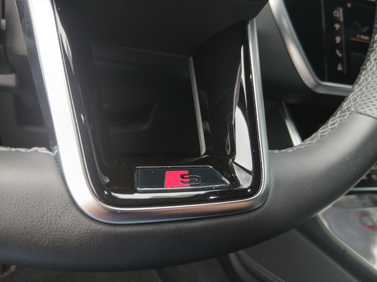 Audi S6 - Bild 17