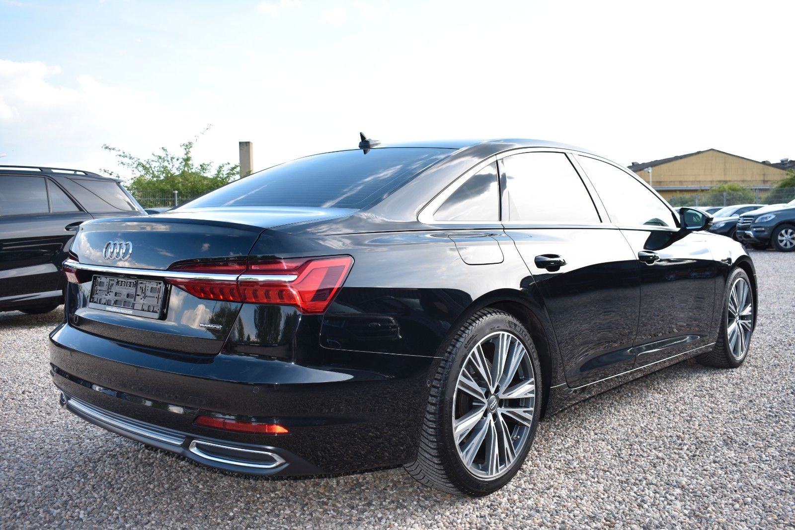 Fahrzeugabbildung Audi A6 55 TFSI quattro sport HUD Pano Standh. Nachts