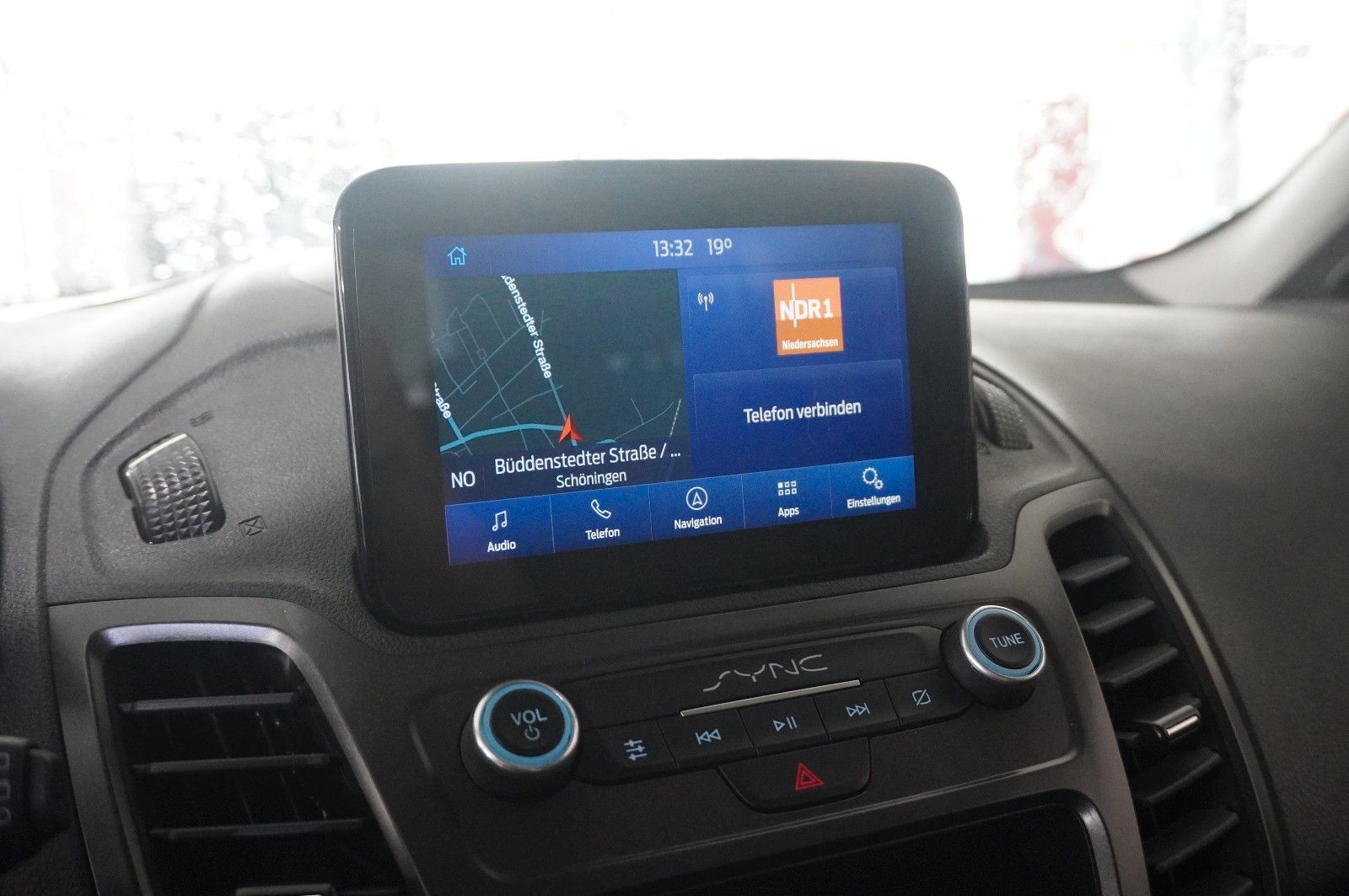 Fahrzeugabbildung Ford Tourneo Connect 1.5D TREND 5-SITZ NAVI/KAMERA