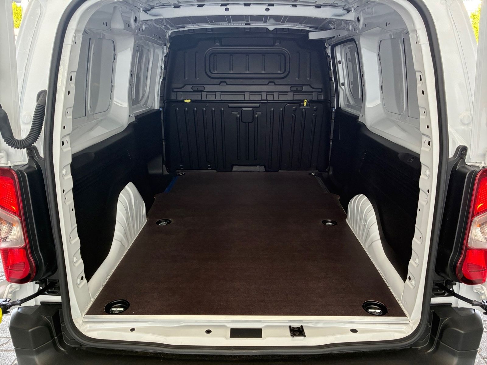 Fahrzeugabbildung Opel Combo E Cargo 1.5 D Basis erhöhte Nutzlast XL
